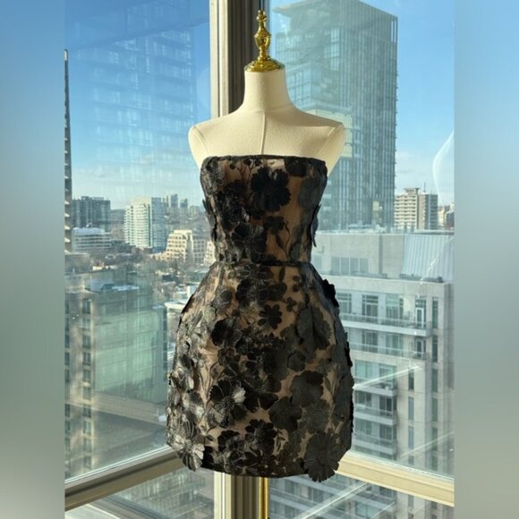 🆕 BRONX & BANCO 🧿 NWOT Jasmine Maraya Black Lace Up Mini Dress, Sz M US 6 - Picture 3 of 16